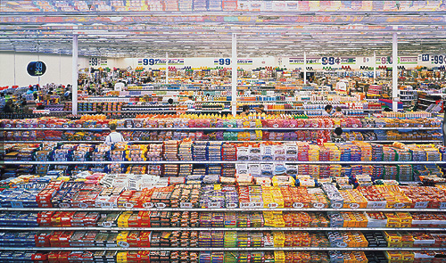 Andreas Gursky, 99 Cent, 1999.